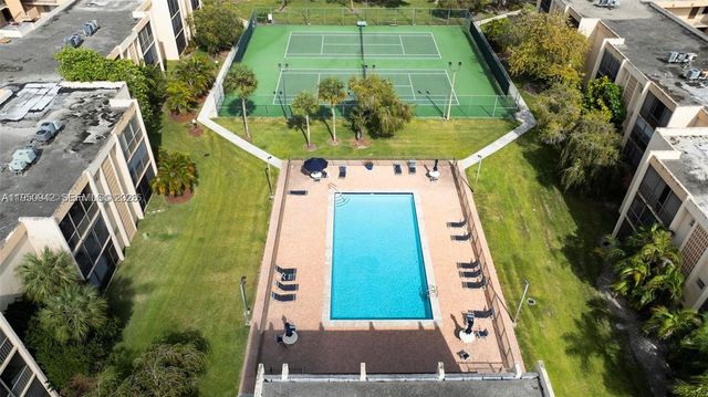 8415 SW 107th Ave 323W, Miami, FL 33173