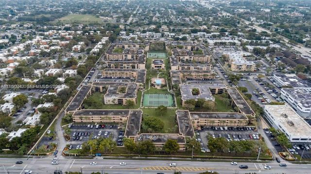 8415 SW 107th Ave 323W, Miami, FL 33173