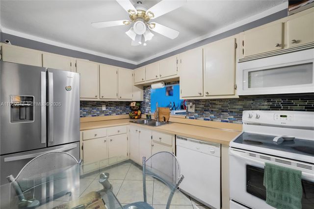 8415 SW 107th Ave 323W, Miami, FL 33173