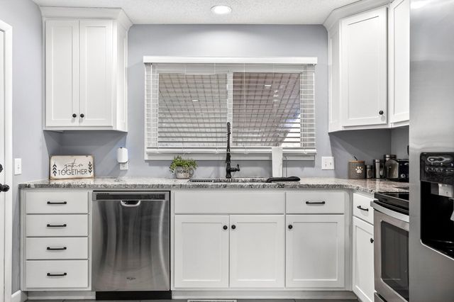 515 E Greenwood Street, Springfield, MO 65807