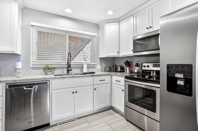 515 E Greenwood Street, Springfield, MO 65807