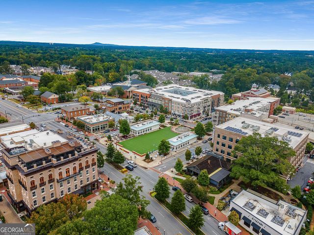 135 Parkside Close, Alpharetta, GA 30022
