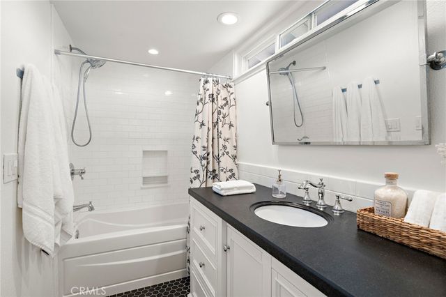 21612 Polynesian Lane, Huntington Beach, CA 92646