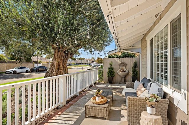 21612 Polynesian Lane, Huntington Beach, CA 92646