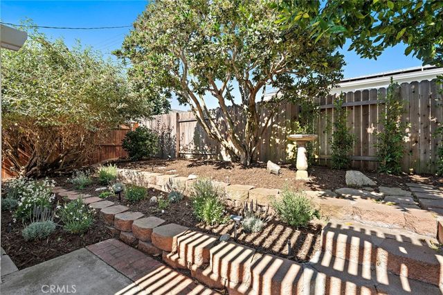 21612 Polynesian Lane, Huntington Beach, CA 92646