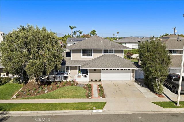 21612 Polynesian Lane, Huntington Beach, CA 92646