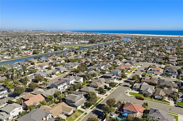 21612 Polynesian Lane, Huntington Beach, CA 92646