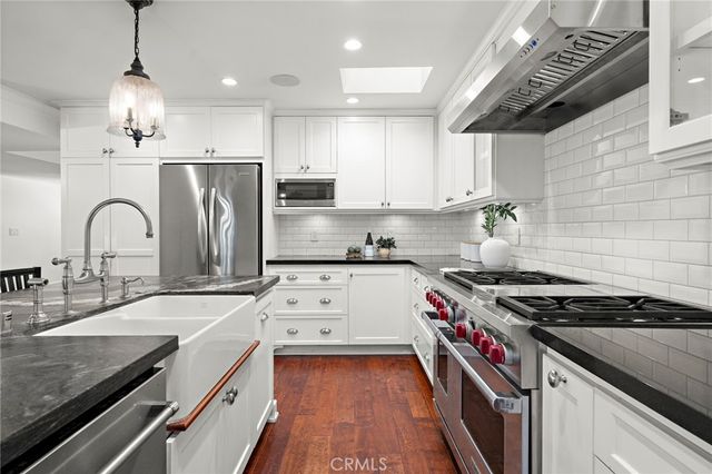 21612 Polynesian Lane, Huntington Beach, CA 92646