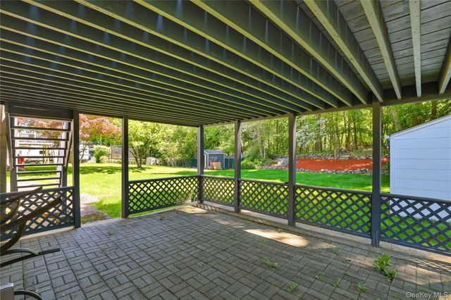 264 Buttonwood Avenue, Cortlandt Manor, NY 10567