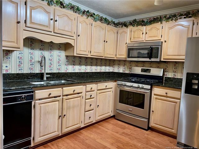 2432 LULL WATER Drive, Fayetteville, NC 28306