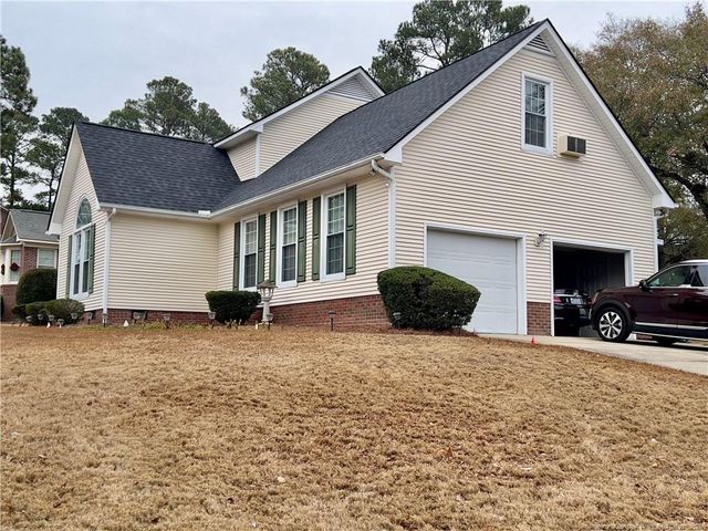 2432 LULL WATER Drive, Fayetteville, NC 28306