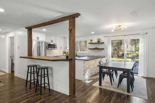 18949 Baker Road, Bend, OR 97702