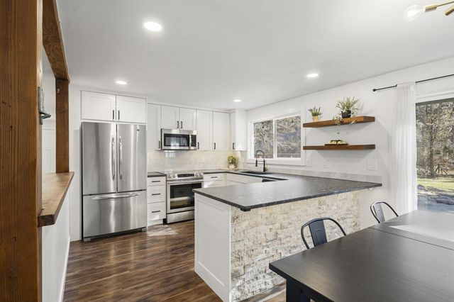 18949 Baker Road, Bend, OR 97702