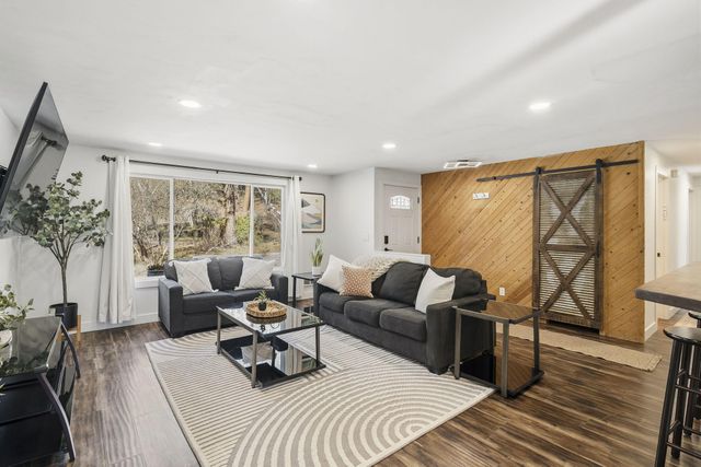 18949 Baker Road, Bend, OR 97702