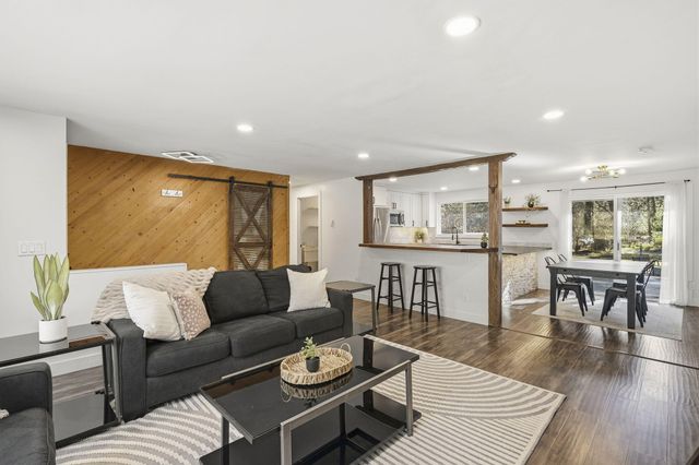 18949 Baker Road, Bend, OR 97702