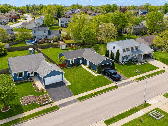828 Huron Court, Carol Stream, IL 60188