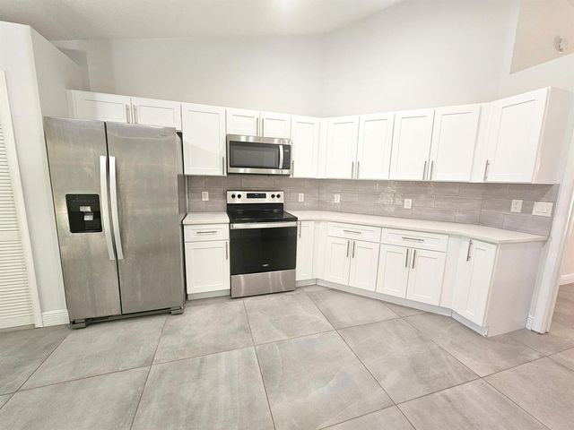 13588 74th Street N, West Palm Beach, FL 33412