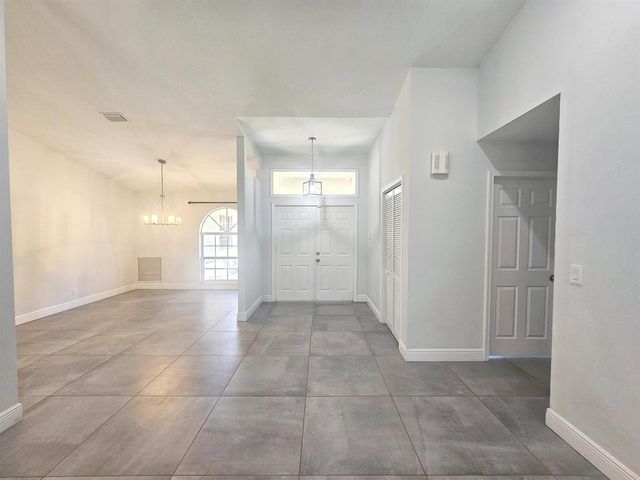 13588 74th Street N, West Palm Beach, FL 33412