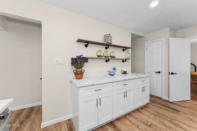 189 Sunnyside Road, Schenectady, NY 12302