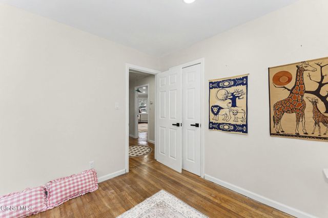 189 Sunnyside Road, Schenectady, NY 12302