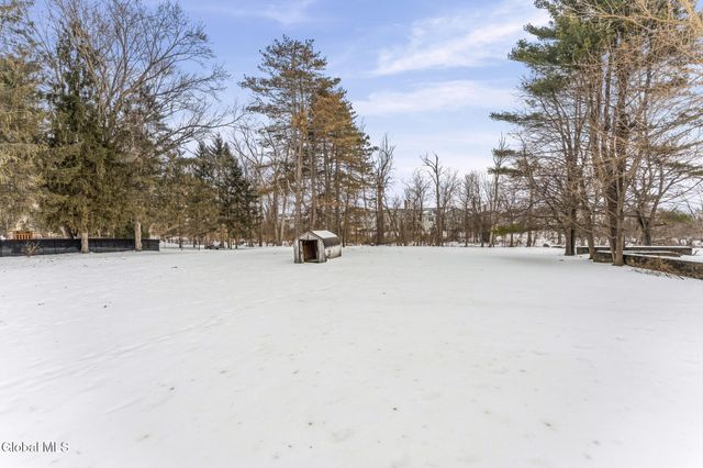 189 Sunnyside Road, Schenectady, NY 12302