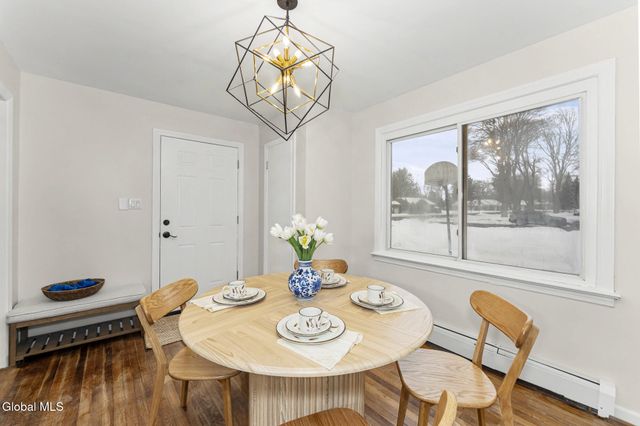 189 Sunnyside Road, Schenectady, NY 12302