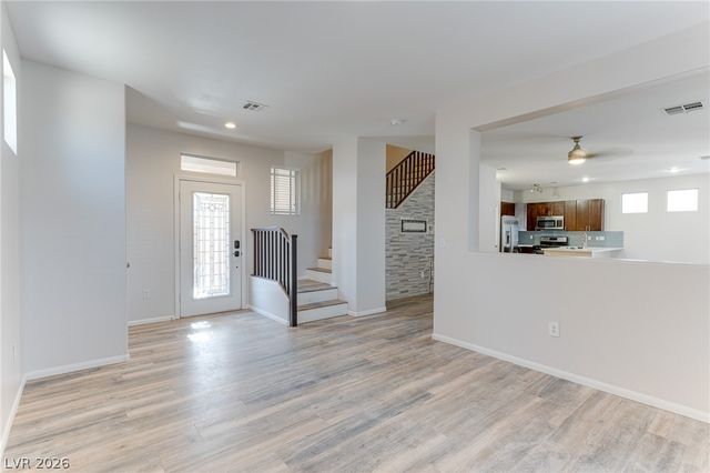 860 Viento Del Montagna Avenue, Henderson, NV 89012