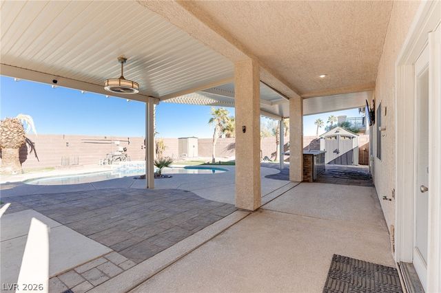 860 Viento Del Montagna Avenue, Henderson, NV 89012