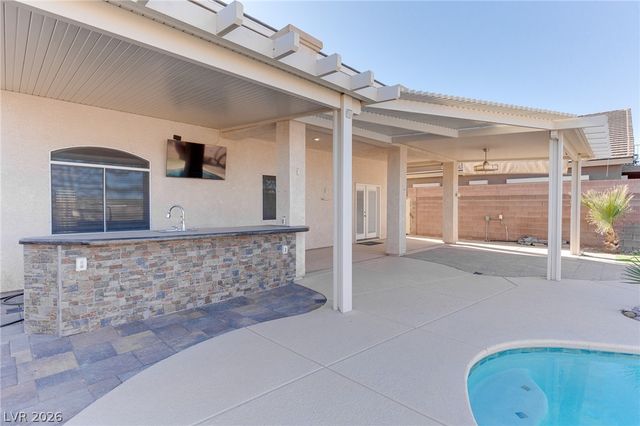 860 Viento Del Montagna Avenue, Henderson, NV 89012