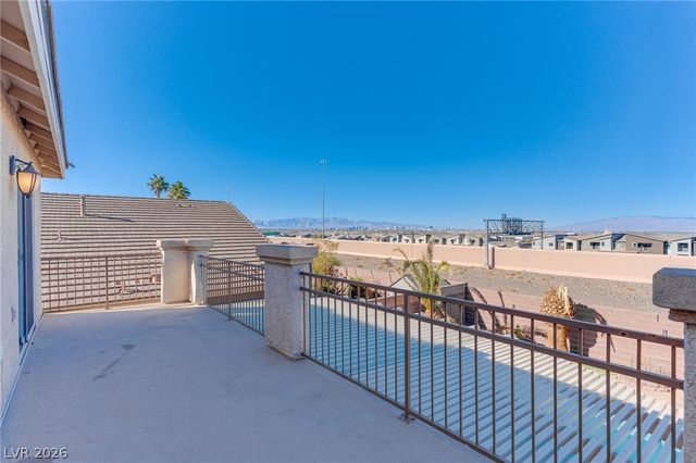 860 Viento Del Montagna Avenue, Henderson, NV 89012