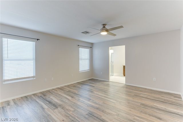 860 Viento Del Montagna Avenue, Henderson, NV 89012