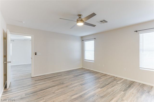 860 Viento Del Montagna Avenue, Henderson, NV 89012