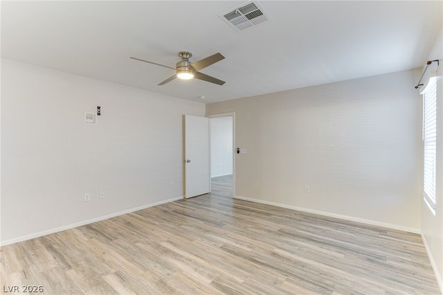 860 Viento Del Montagna Avenue, Henderson, NV 89012