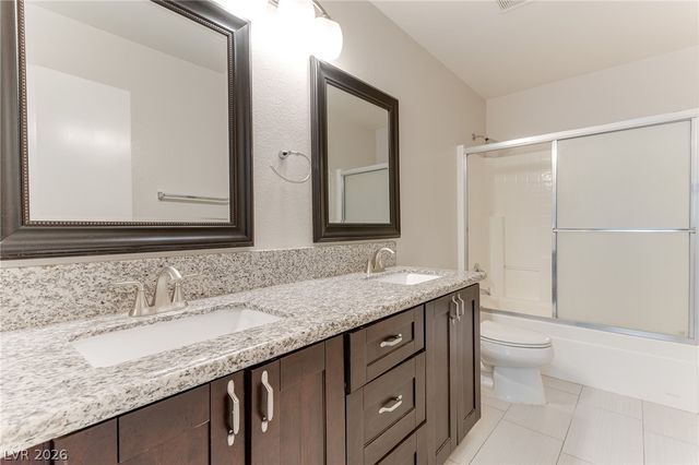 860 Viento Del Montagna Avenue, Henderson, NV 89012