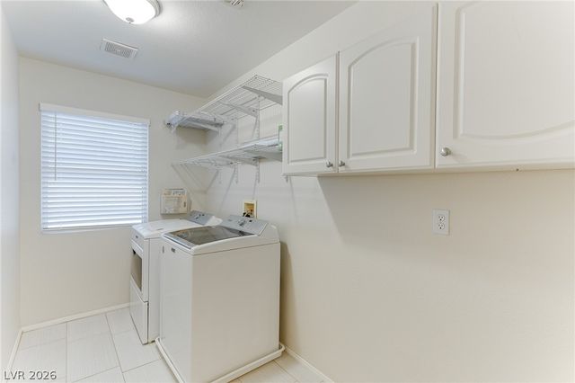 860 Viento Del Montagna Avenue, Henderson, NV 89012