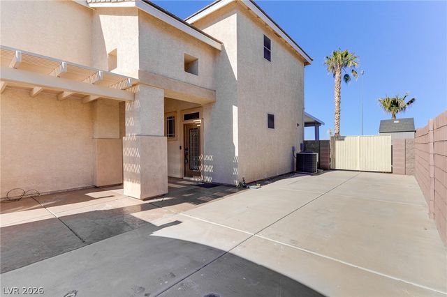 860 Viento Del Montagna Avenue, Henderson, NV 89012