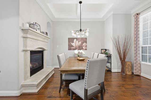 127 Lindenberry Circle, The Woodlands, TX 77389