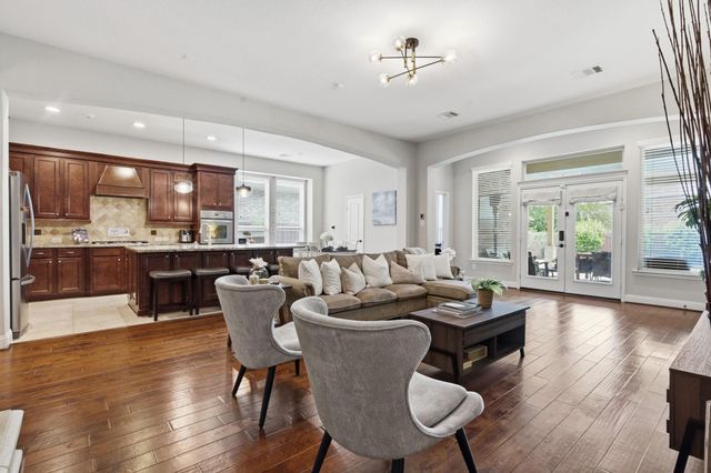 127 Lindenberry Circle, The Woodlands, TX 77389
