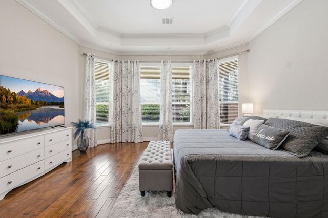 127 Lindenberry Circle, The Woodlands, TX 77389