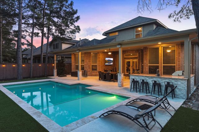 127 Lindenberry Circle, The Woodlands, TX 77389