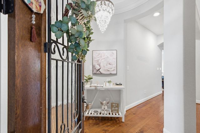 127 Lindenberry Circle, The Woodlands, TX 77389