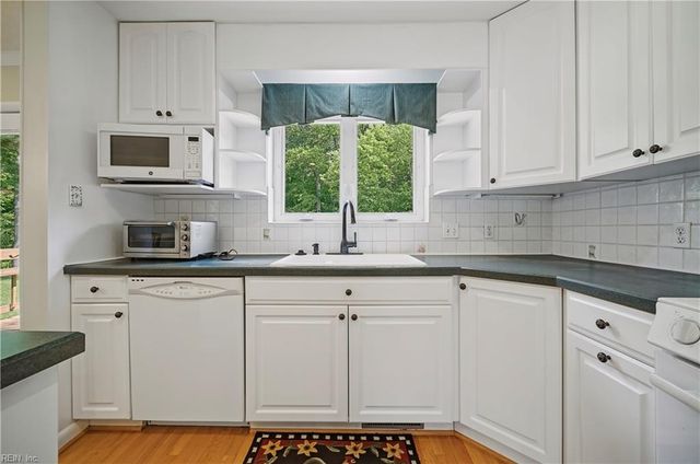 2301 Sibley CT, Virginia Beach, VA 23454