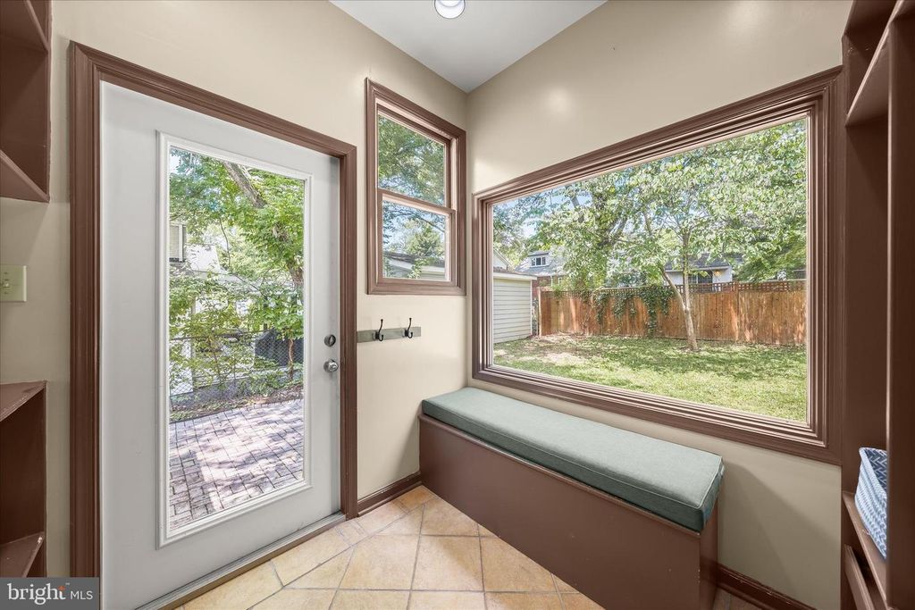 Image 20 of property listing at 4407 HIGHLAND AVE, Bethesda, MD 20814
