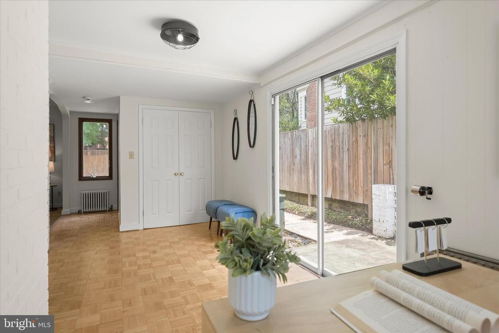 Image 29 of property listing at 4407 HIGHLAND AVE, Bethesda, MD 20814