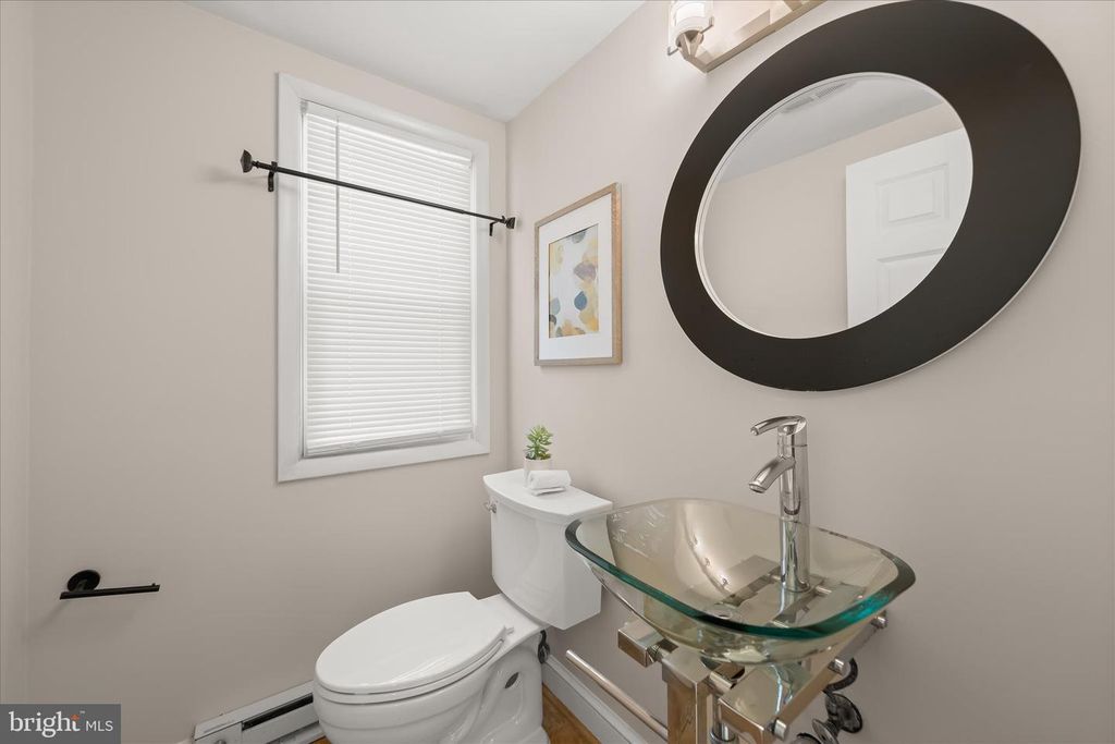 Image 30 of property listing at 4407 HIGHLAND AVE, Bethesda, MD 20814