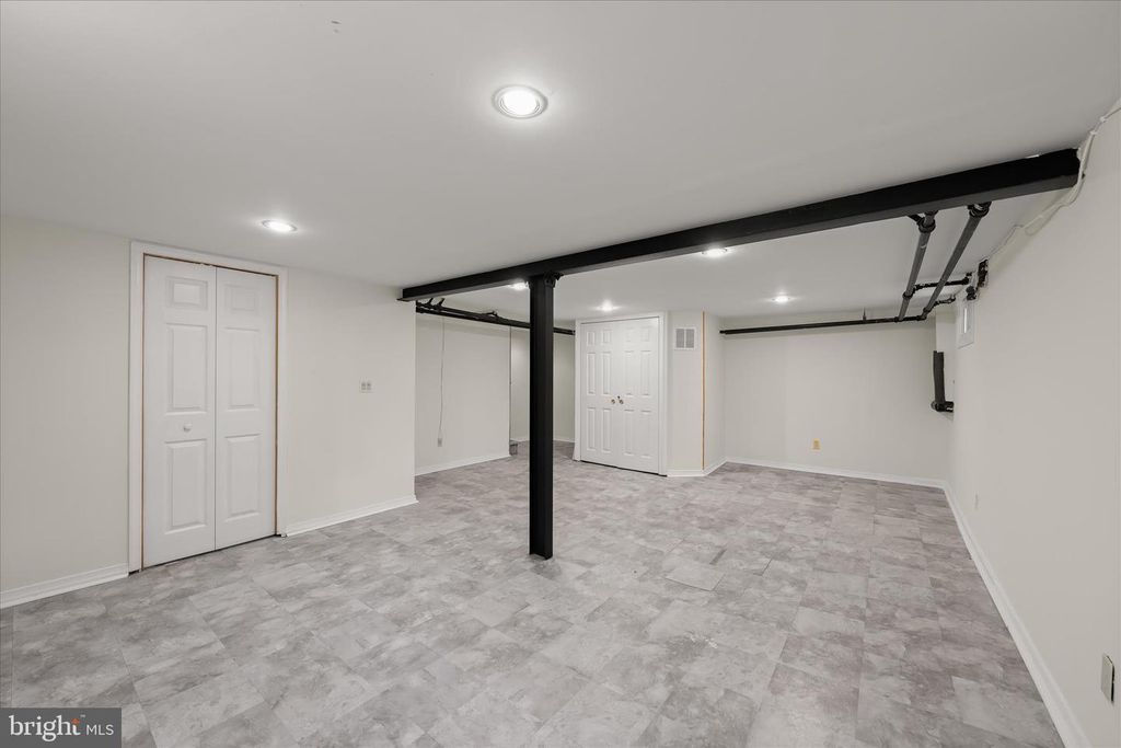 Image 48 of property listing at 4407 HIGHLAND AVE, Bethesda, MD 20814