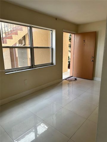 1640 SW 1st St 7, Miami, FL 33135