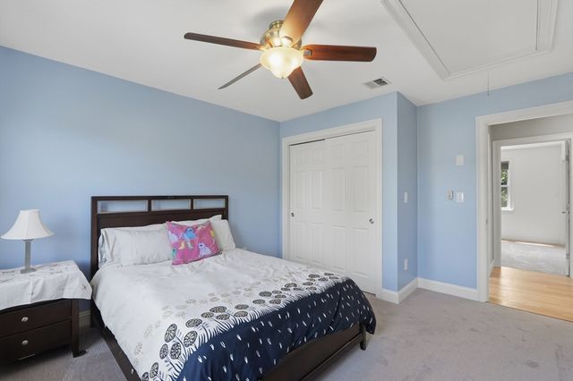 21 Manchester Pl, Natick, MA 01760
