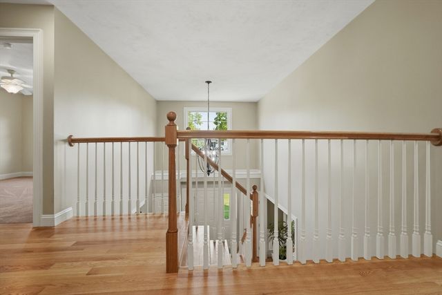 21 Manchester Pl, Natick, MA 01760