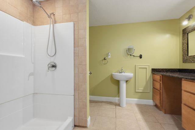 21 Manchester Pl, Natick, MA 01760